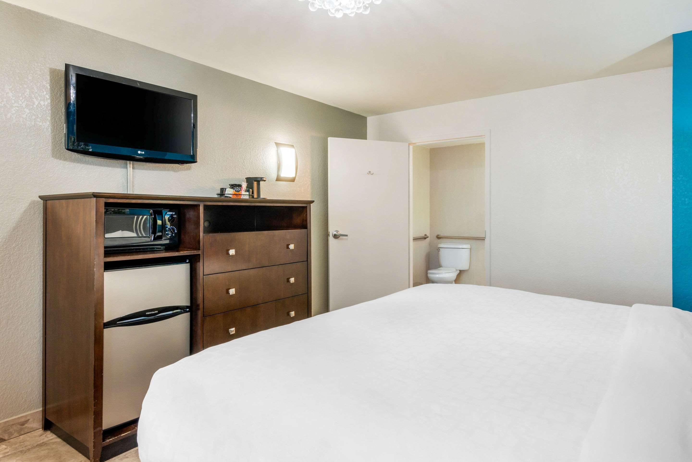 Quality Inn And Conference Center Tampa-Brandon Heartland Екстер'єр фото