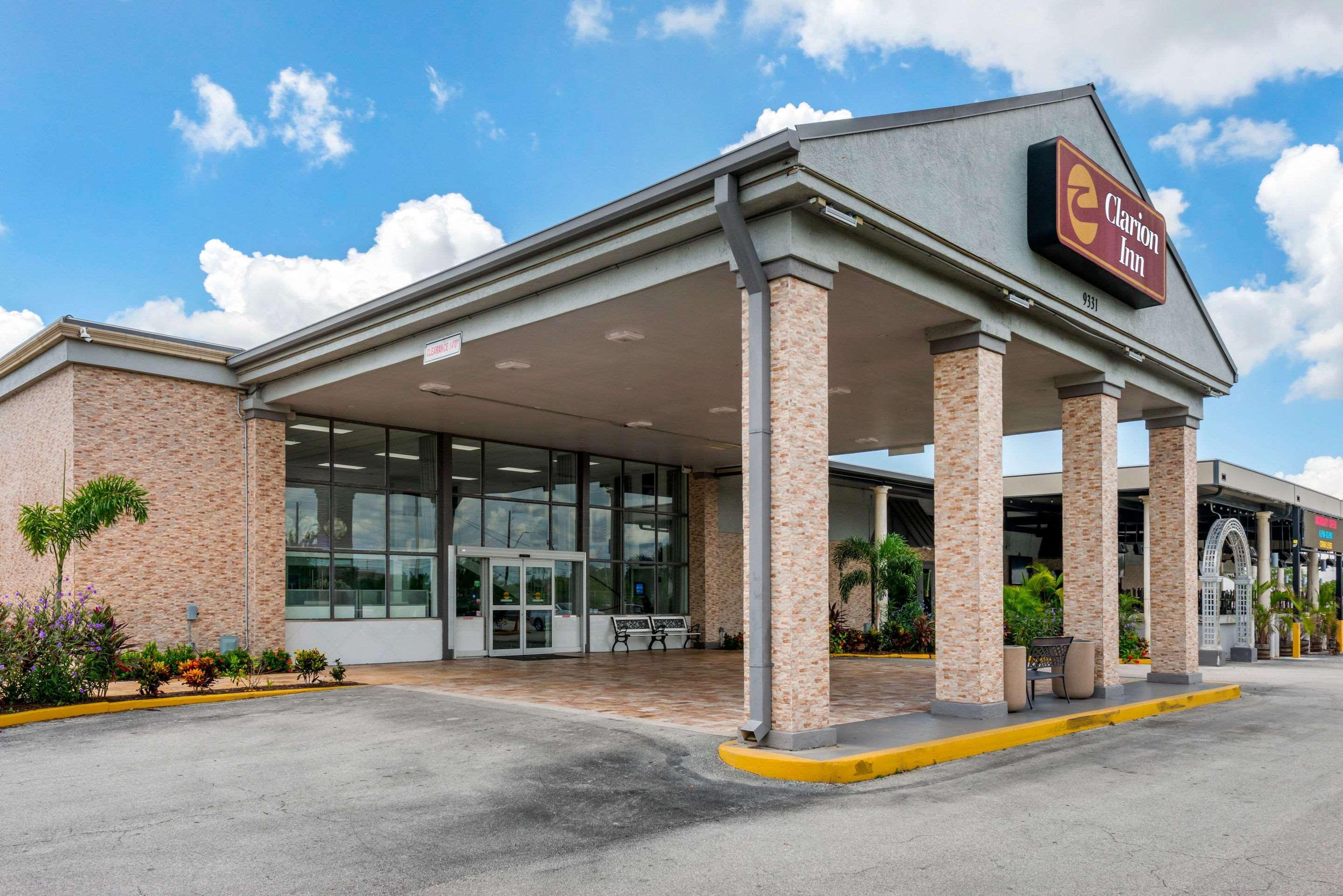 Quality Inn And Conference Center Tampa-Brandon Heartland Екстер'єр фото