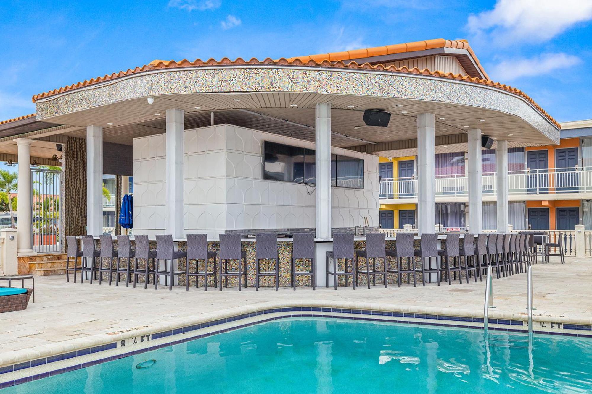 Quality Inn And Conference Center Tampa-Brandon Heartland Екстер'єр фото
