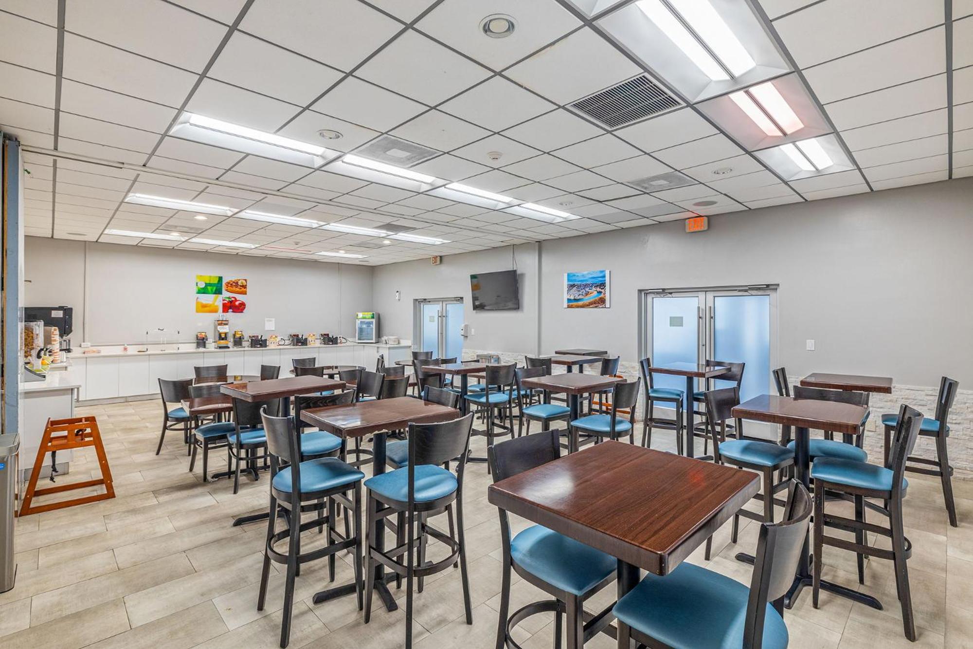Quality Inn And Conference Center Tampa-Brandon Heartland Екстер'єр фото