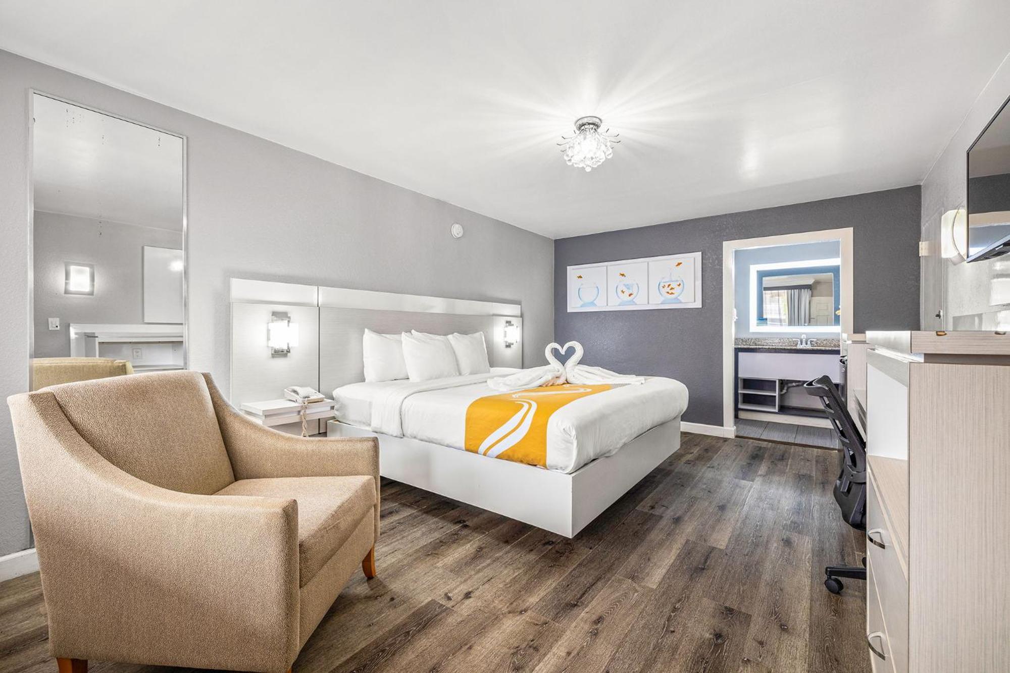 Quality Inn And Conference Center Tampa-Brandon Heartland Екстер'єр фото